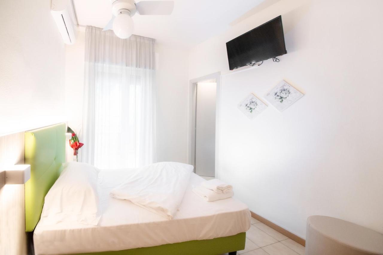 Hotel Menapace Torri Del Benaco Eksteriør billede