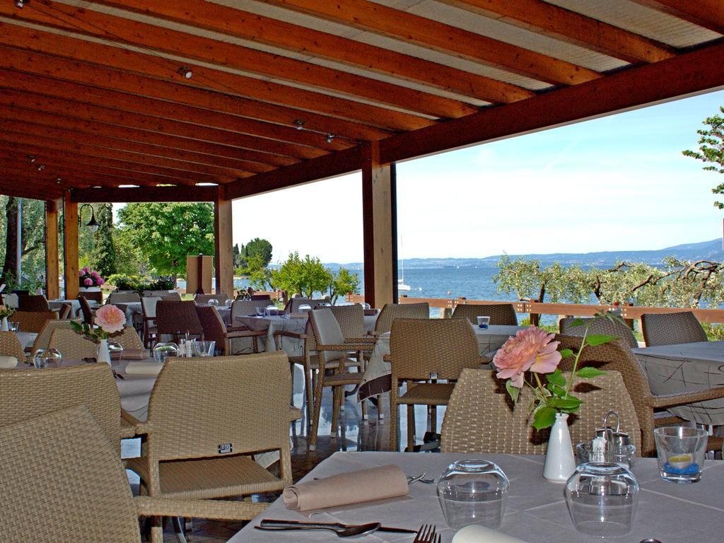 Hotel Menapace Torri Del Benaco Eksteriør billede